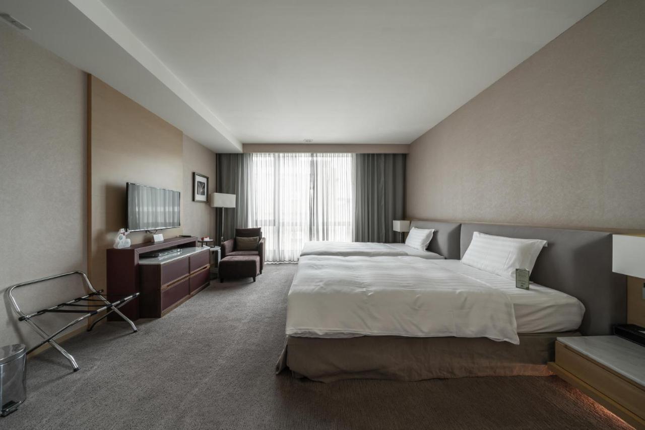 Taipung Suites Тайнань Экстерьер фото