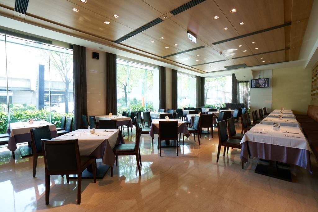 Taipung Suites Тайнань Экстерьер фото